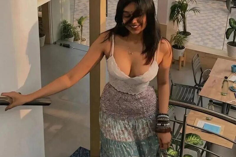 Kolkata Escorts Services: Find All Irresistible And Super-sexy Babes Just A Mouse Click Away As You Go Through Profiles